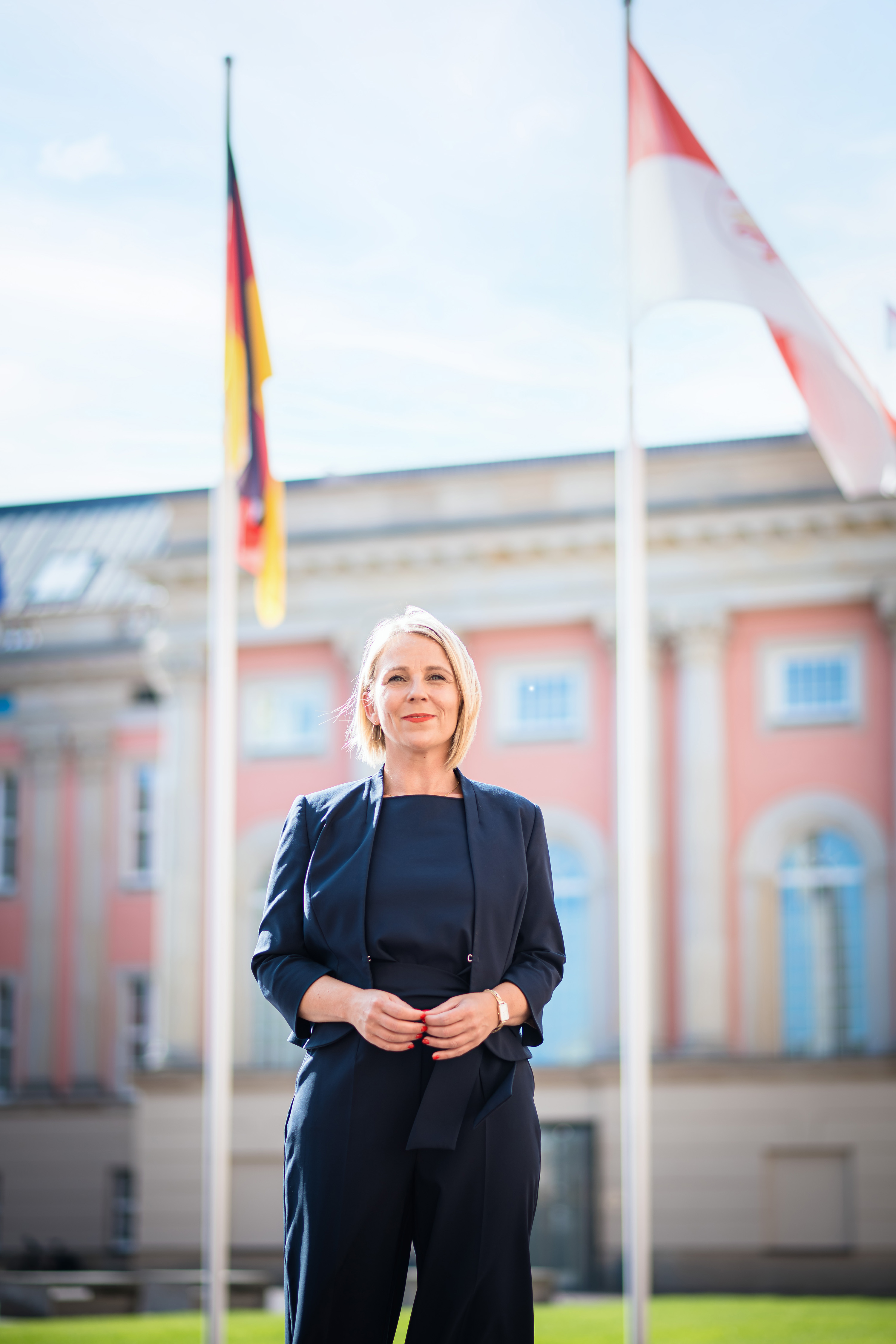 Businessportrait-Politikerin-Katja-Poschmann-Pressefoto-Berlin-01.jpg