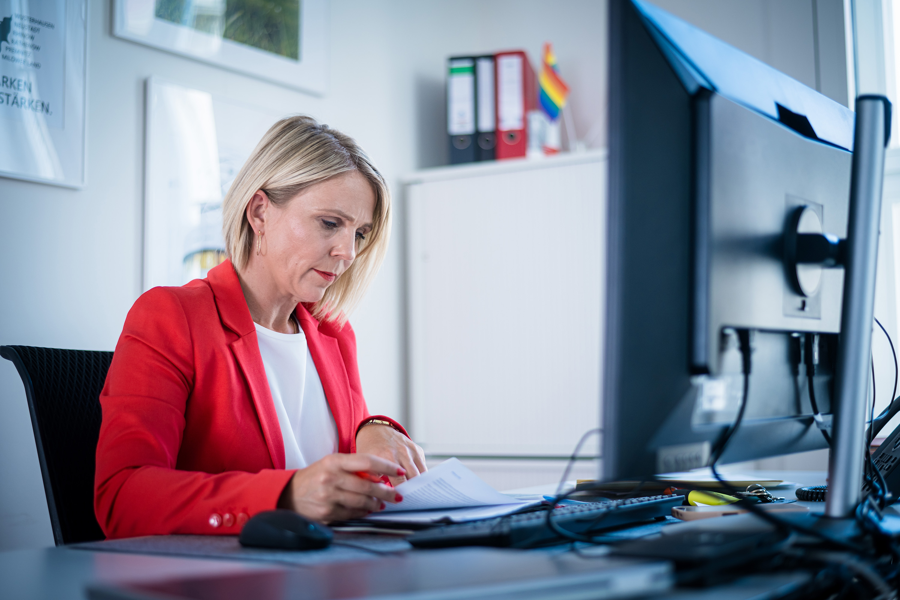 Businessportrait-Politikerin-Katja-Poschmann-Pressefoto-Berlin-07.jpg