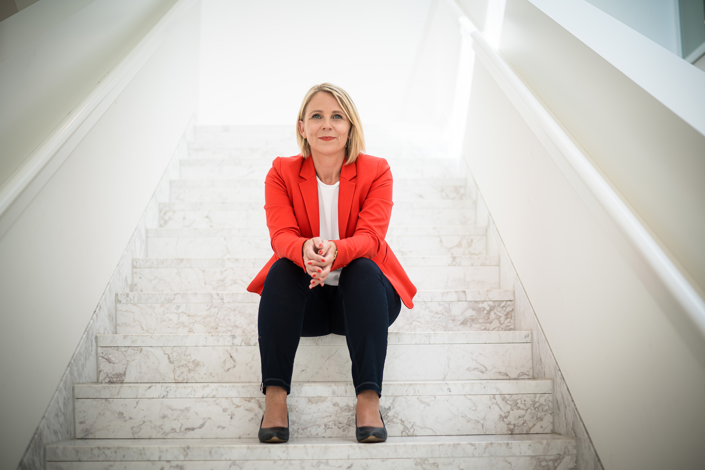 Businessportrait-Politikerin-Katja-Poschmann-Pressefoto-Berlin-09.jpg